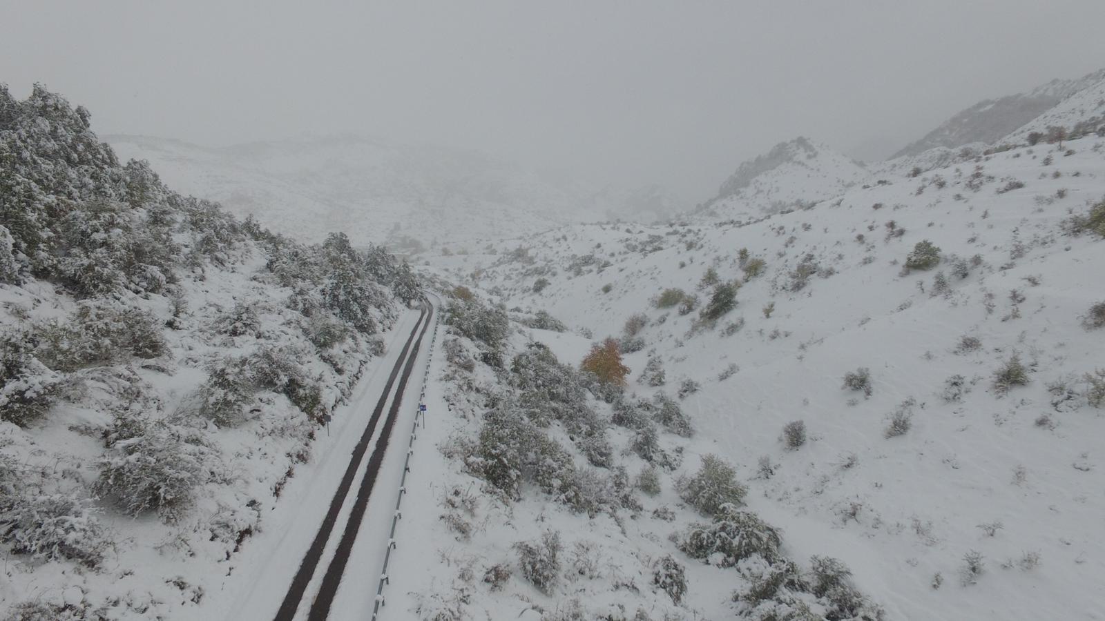 La nieve provoca numerosos problemas en las carreteras de la provincia de León