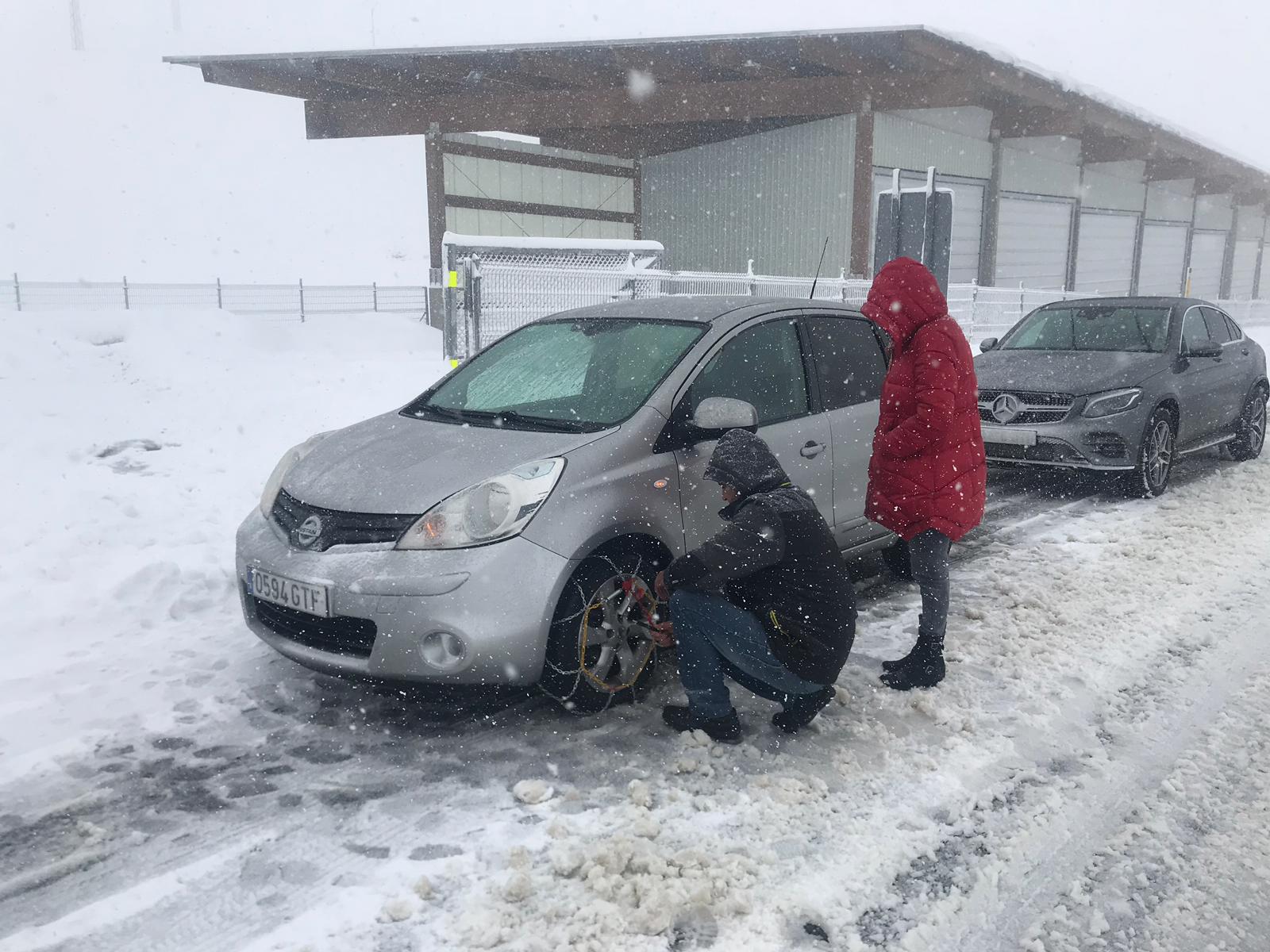 La nieve provoca numerosos problemas en las carreteras de la provincia de León