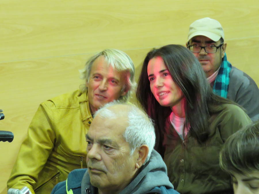 Fotos: Jesús Calleja visita el CRE de San Andrés