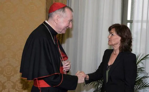 Carmen Calvo junto al secretario de Estado vaticano, Pietro Parolin.