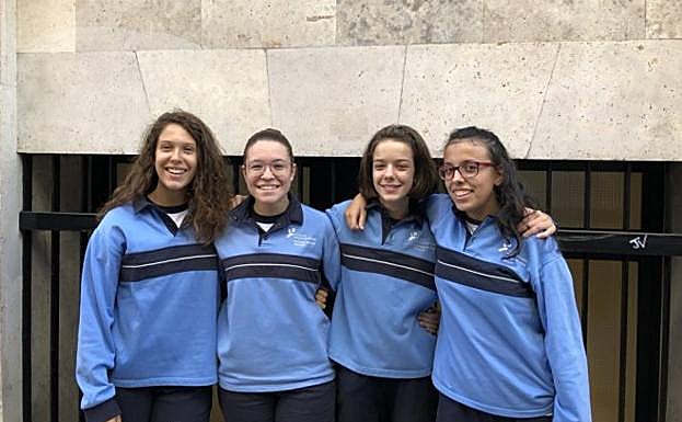 Foto de las cuatro intgrantes del equipo ganador