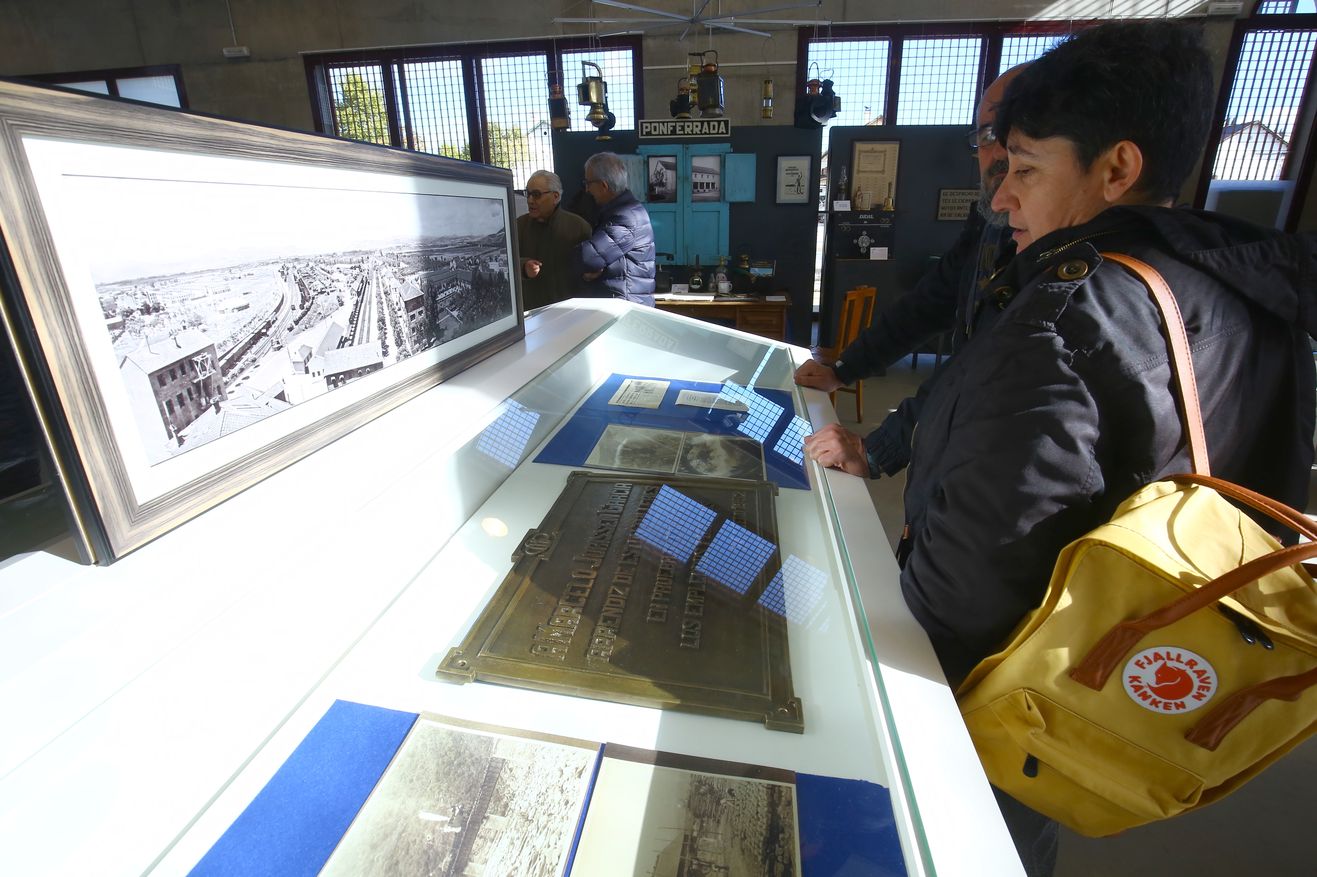 Exposición 'Del sueño de Lazurtegui a la MSP', que inaugura las jornadas 'El hierro y carbón en el Noroeste Ibérico', organizadas por la Uned de Ponferrada