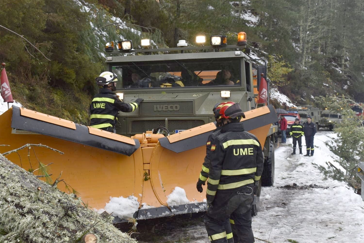 107 militares y 36 vehículos se han desplazado hacia Asturias para colaborar en los trabajos de limpieza de viales y en la normalización de la situación tras la petición expresa del Principado