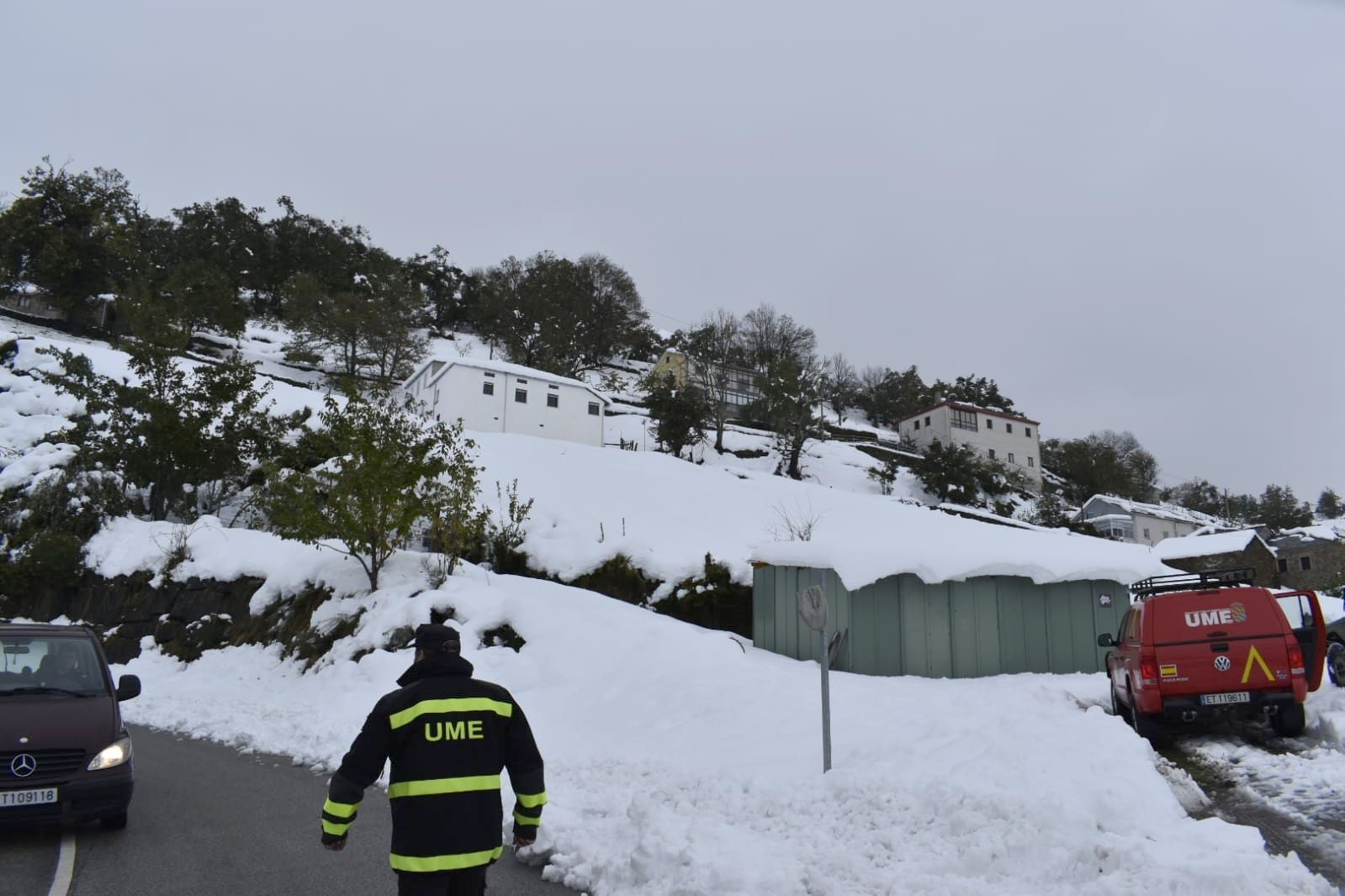 107 militares y 36 vehículos se han desplazado hacia Asturias para colaborar en los trabajos de limpieza de viales y en la normalización de la situación tras la petición expresa del Principado