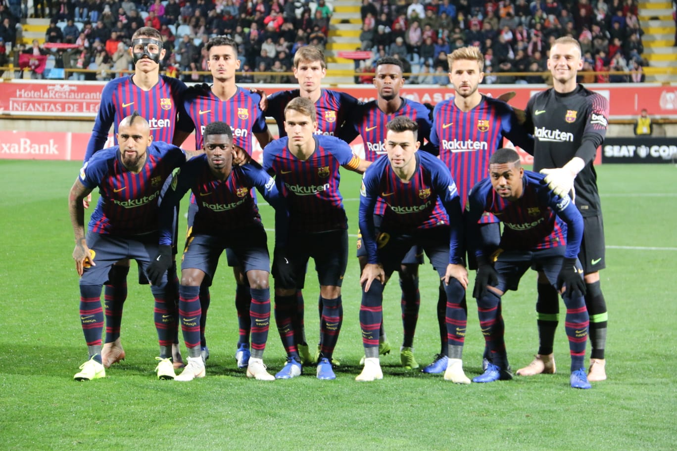 Cultural y FC Barcelona disputan un intenso encuentro en el Reino de León con la presencia de 11.000 espectadores en las gradas