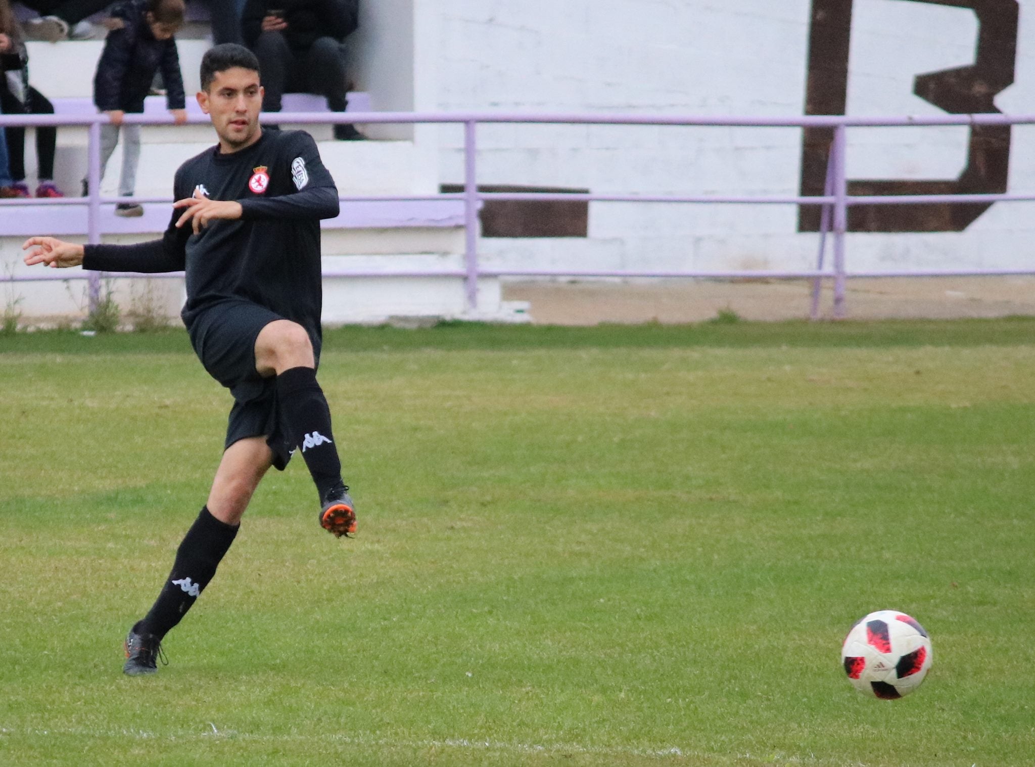 Un gol de La Bañeza arruina la ilusión del Júpiter de puntuar en La Llanera