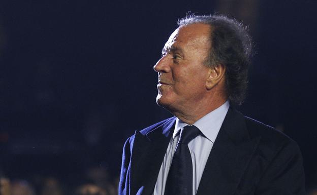 Julio Iglesias. 