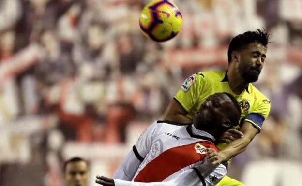 Rayo y Villarreal prolongan sus crisis y dejan tocados a sus técnicos