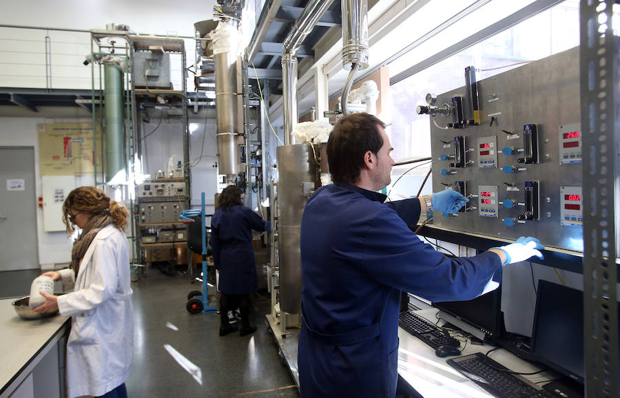 El Incar investiga desde Oviedo en energías renovables con grafeno, la captura de dióxido de carbono o la quema de biomasa.