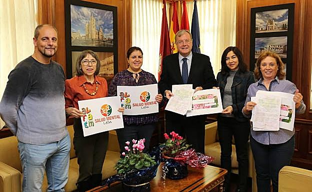 El alcalde recibió a los representantes de Alfaem.