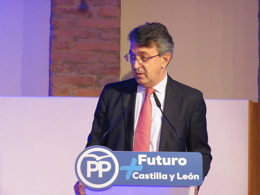 Fotos: La Junta directiva del PP en León se reúne en Botines