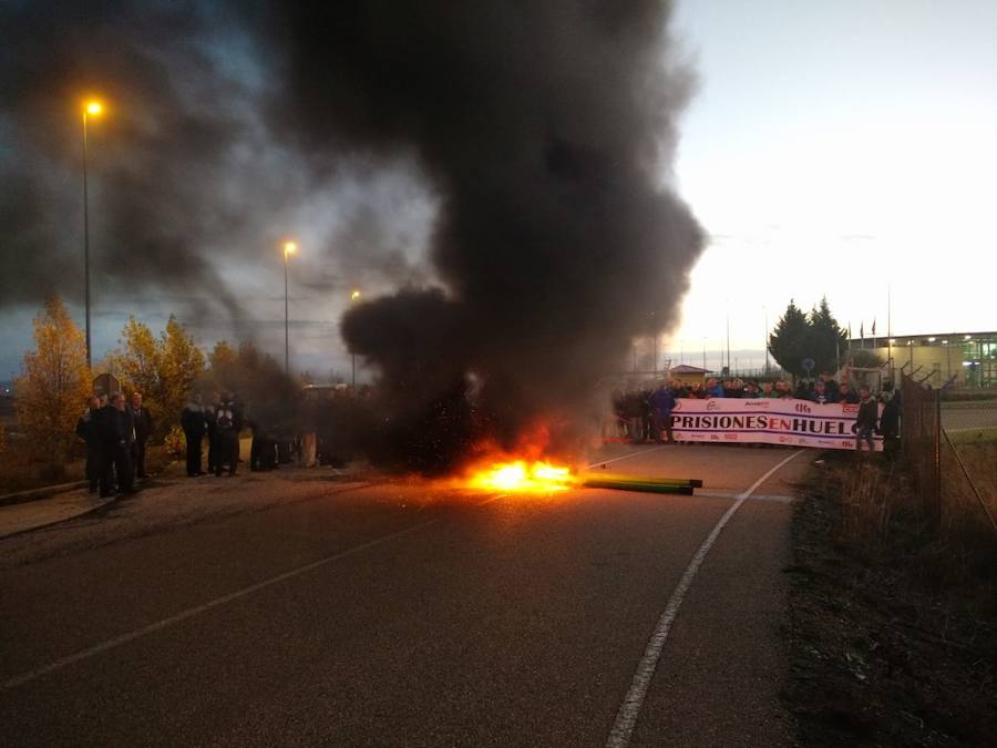 Fotos: Inicio de la huelga en la prisión de Villahierro