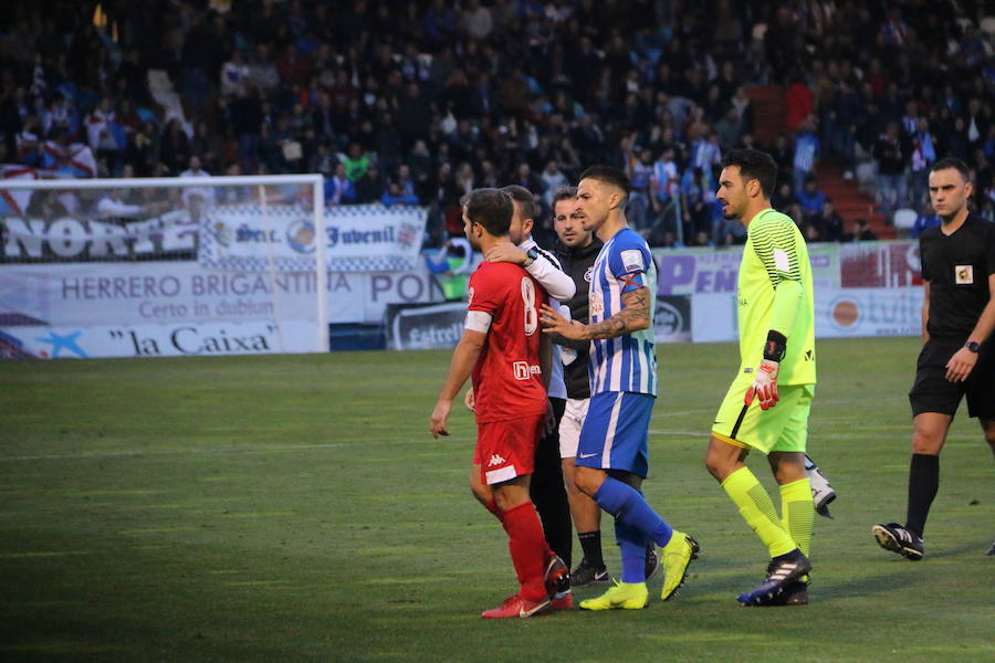 Fotos: Ambiente en las gradas de El Toralín