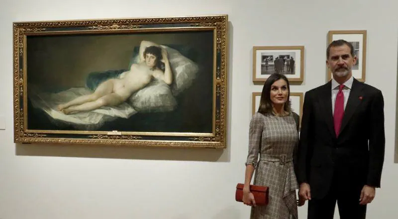 Los Reyes han inaugurado la exposición que conmemora los 200 años del Museo del Prado.