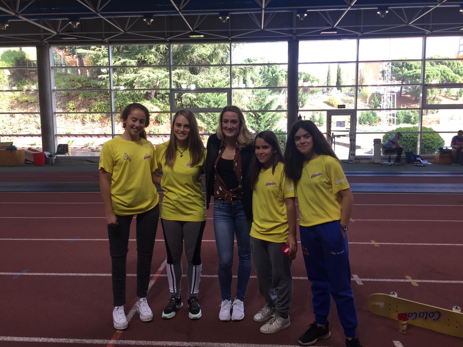 Las Becas Vamos de ColaCao y el CSD para fomentar del deporte premian el empeño personal de María Martín Granizo y su club, Leitariegos