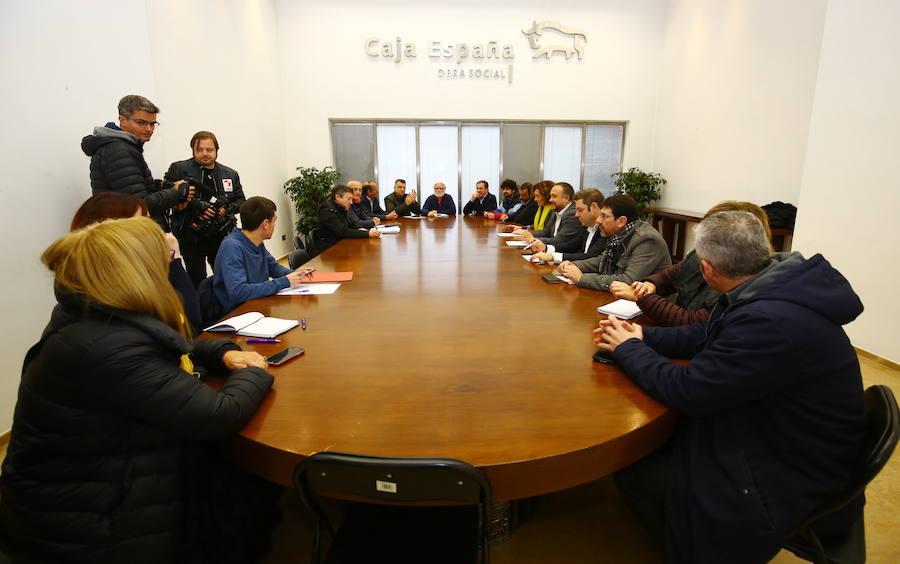 Fotos: Reunión de la Mesa por el futuro del Bierzo