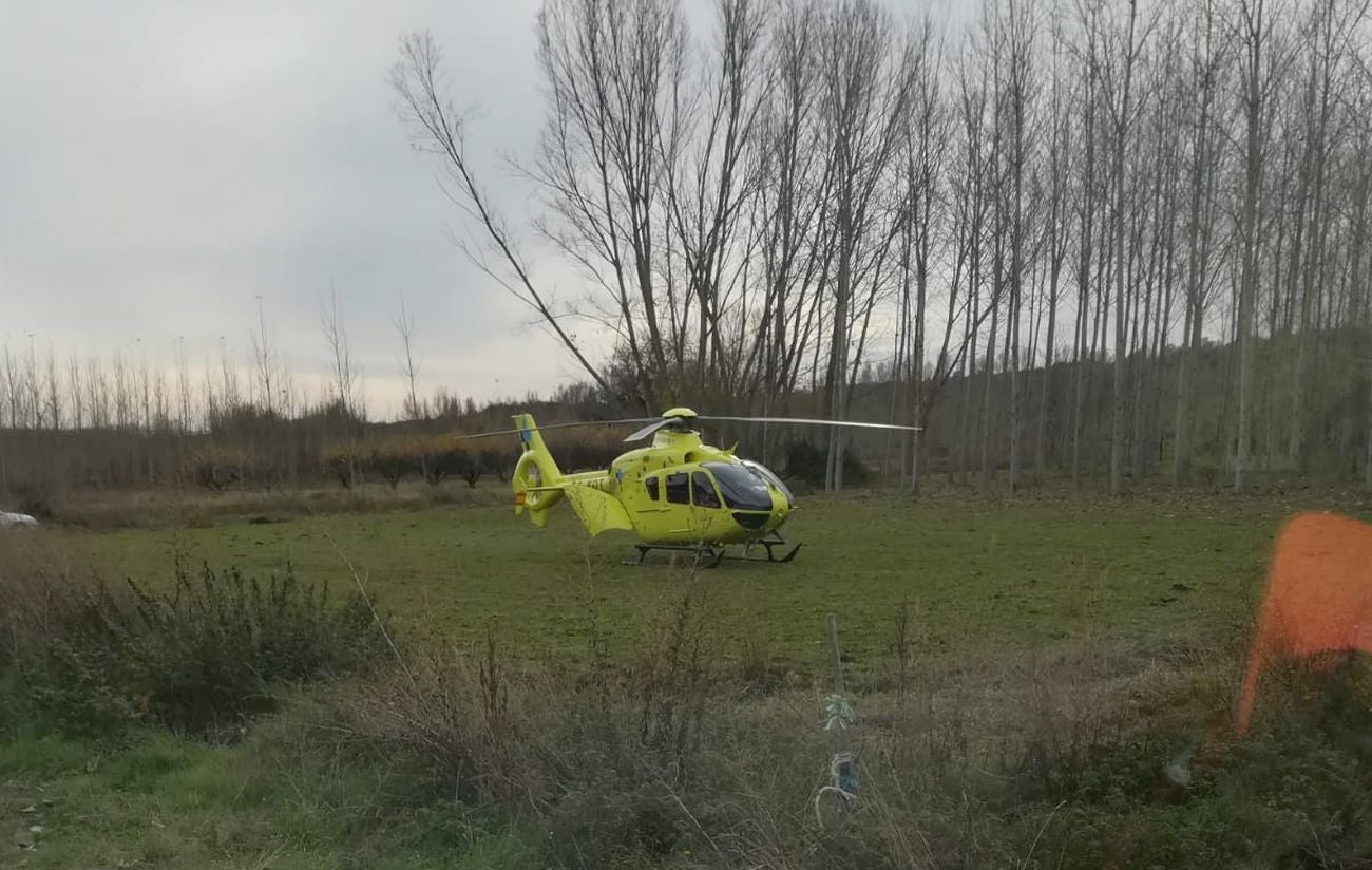 Herido grave tras empotrar su vehículo contra una fuente en Las Omañas