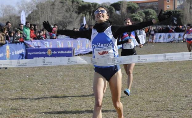 Lugueros celebra una victoria en una prueba.