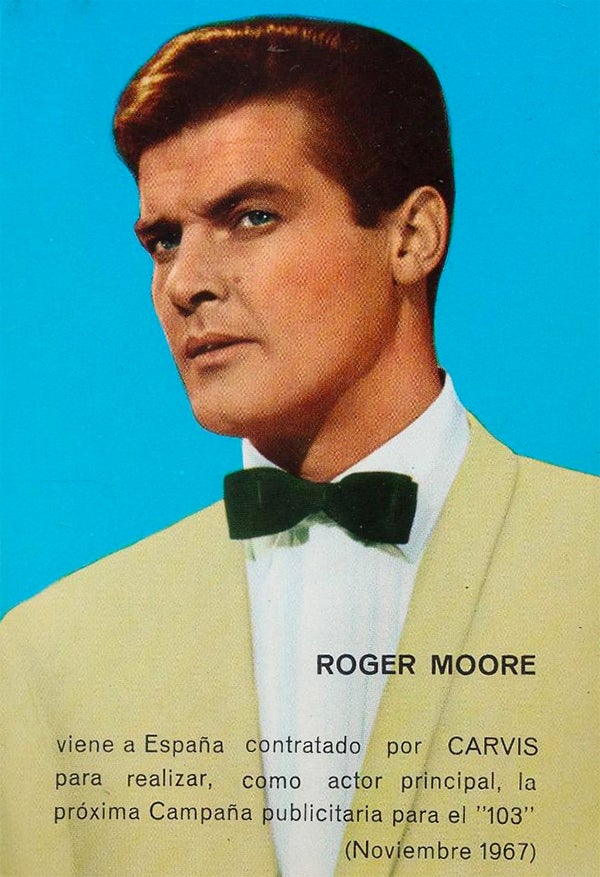 El actor Roger Moore, famoso por encarnar en el cine al agente británico, fue imagen del Brandy 103 en los años 60.