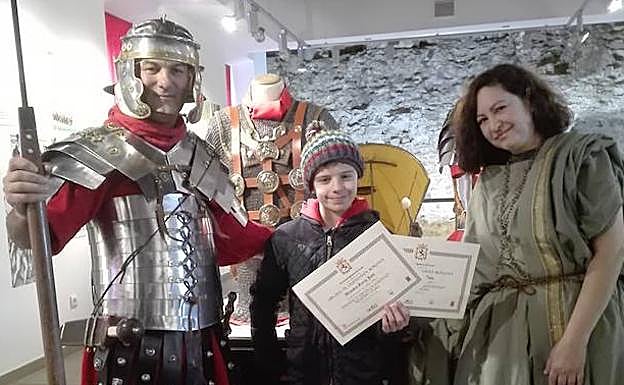 160 niños reciben el diploma de 'ciudadano de Legio' al finalizar los Talleres de Ciudadanía Romana