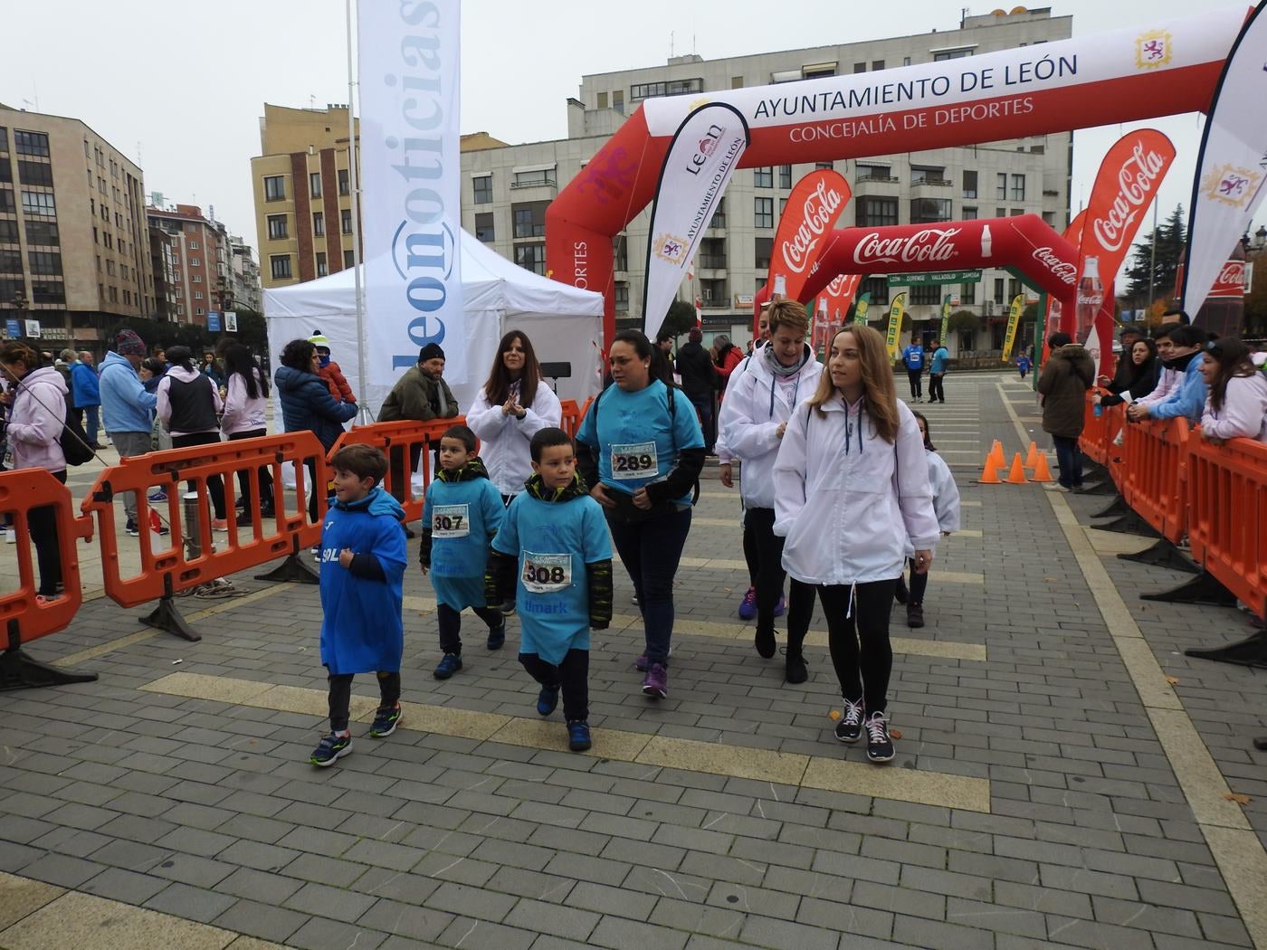 Fotos: Las mejores imágenes de la Carrera de las Empresas (III)