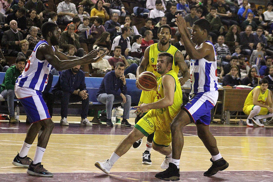 Fotos: Nuevo derbi en el Palacio de Deportes