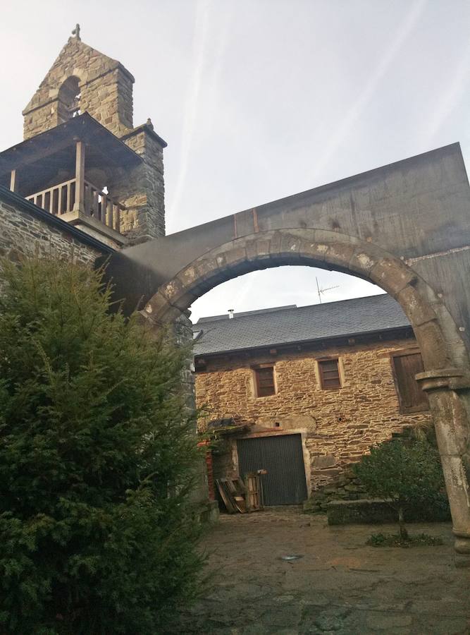 Un proyecto avalado por el ILC o el Obispado de Astorga tiene como objetivo recuperar, rehabilitar, adecentar y poner en valor los bienes patrimoniales y arquitectónicos de las zonas rurales pertenecientes a Torre del Bierzo