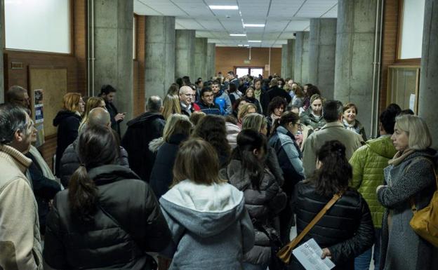 Participantes en la oposición de personal de servicios el pasado día 2, en Valladolid.