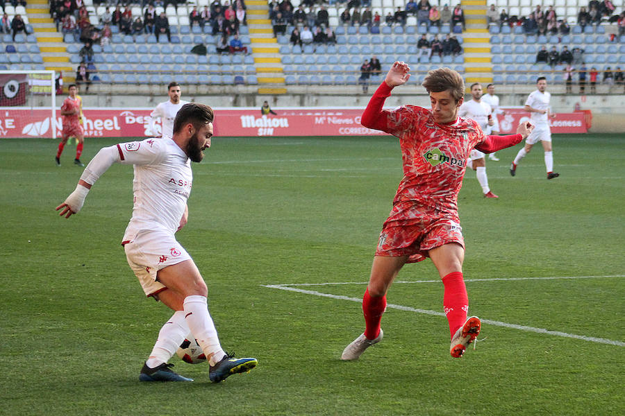 Fotos: Las imágenes del partido entre la Cultural y el Guijuelo