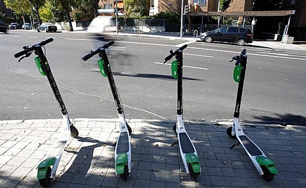 El patinete, el vehículo en expansión que espera legislación en la comunidad.