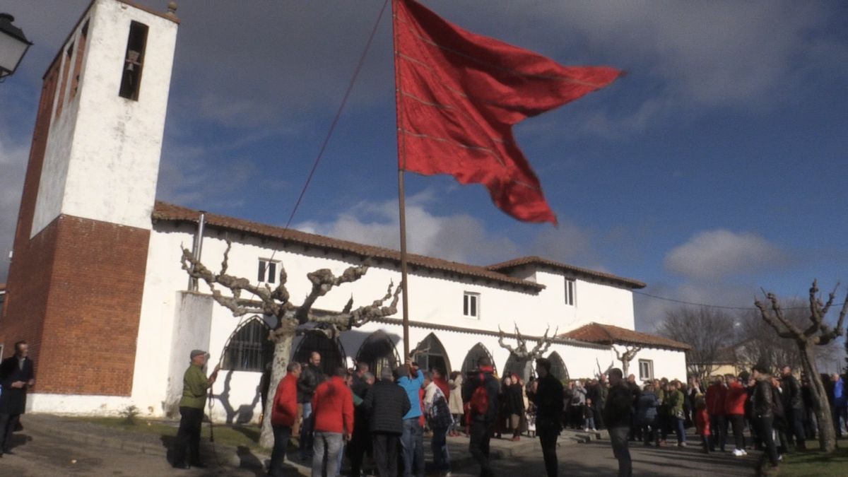 Fotos: San Miguel &#039;estrena&#039; pendón