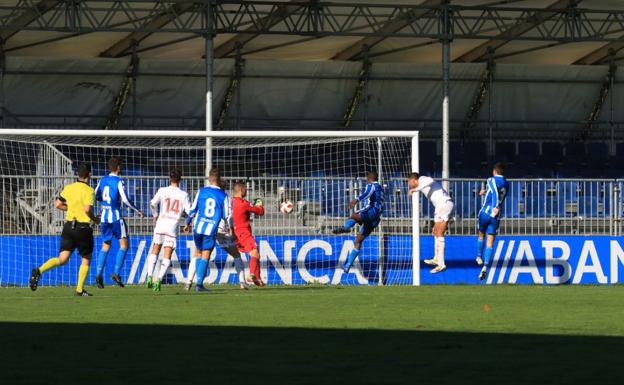 Instante del gol de Aridane.