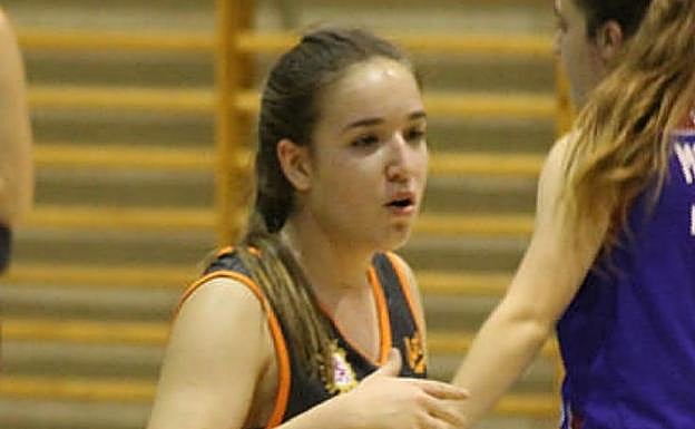 Marina debutó con el Aros.