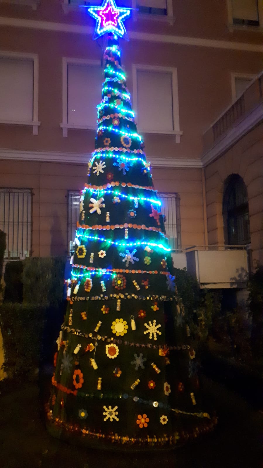 Fotos: Los Reyes Magos visitan el Divina Pastora