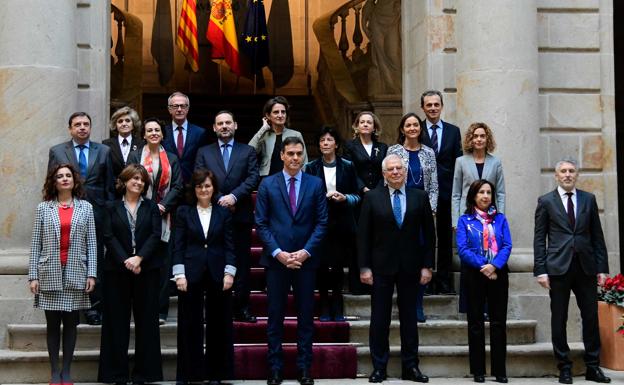 Sánchez preside esta mañana en la Llotja de Mar la foto de familia. 