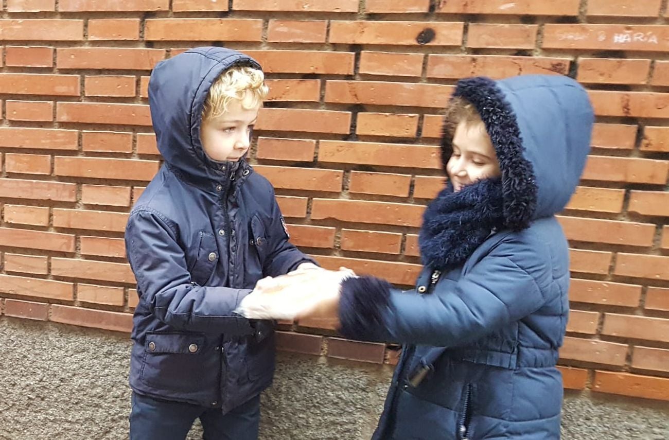 Cadena solidaria del colegio Discípulas de Jesús