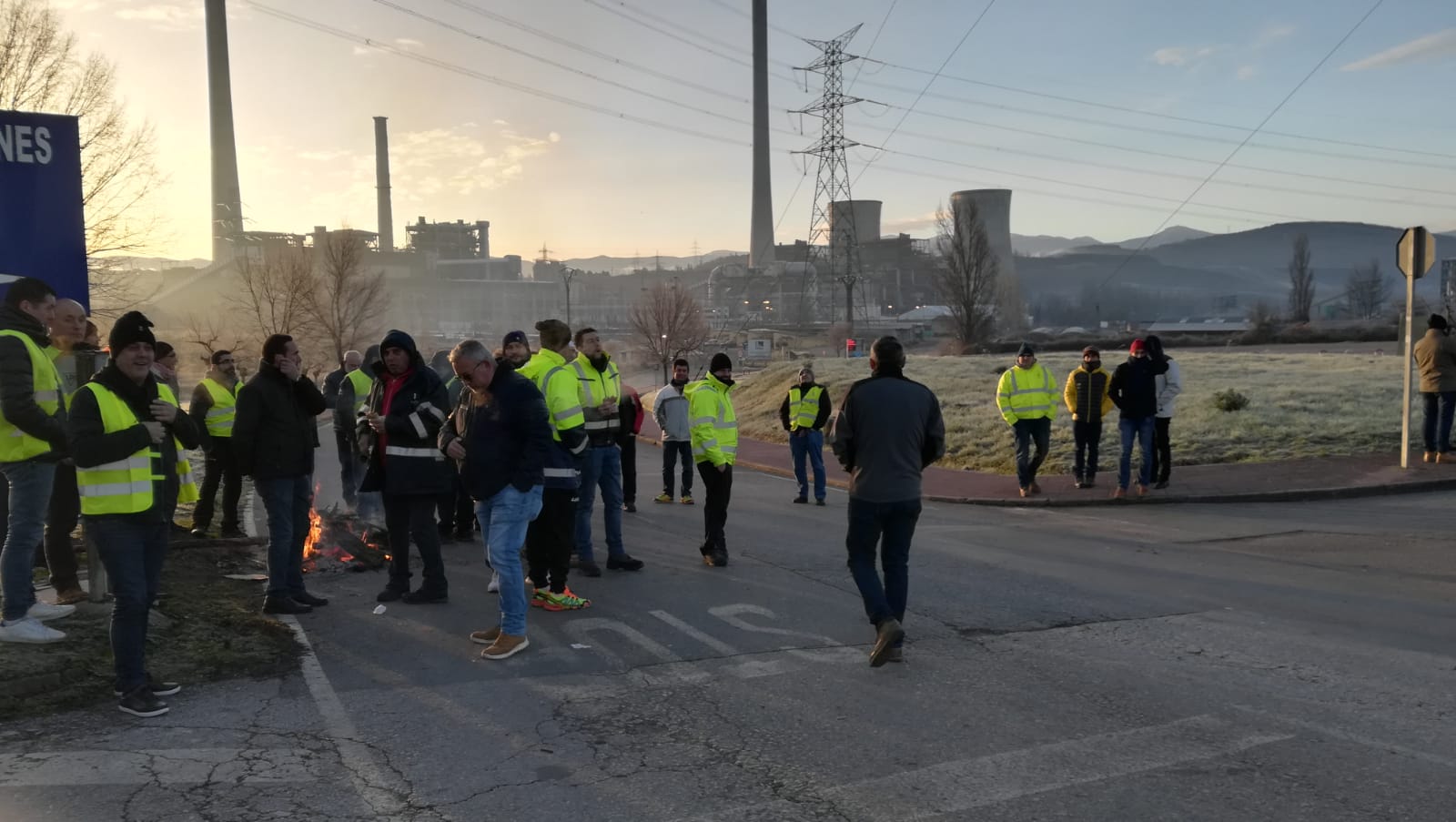 Fotos: Huelga de las auxiliares de Endesa en la central de Compostilla