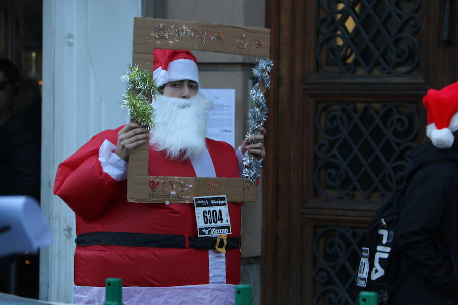 Fotos: La San Silvestre popular vuelve a llenar León de diversión