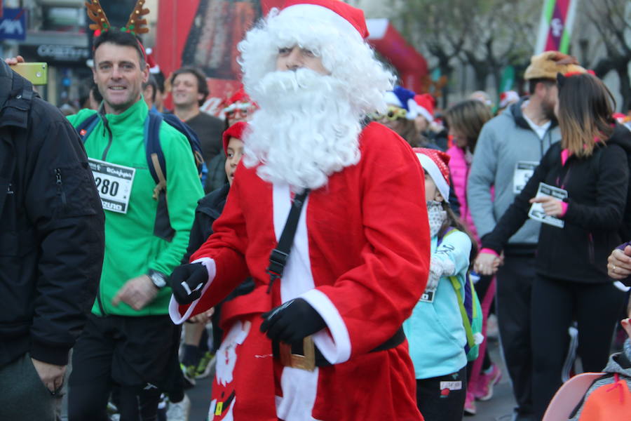 Fotos: La San Silvestre popular vuelve a llenar León de diversión