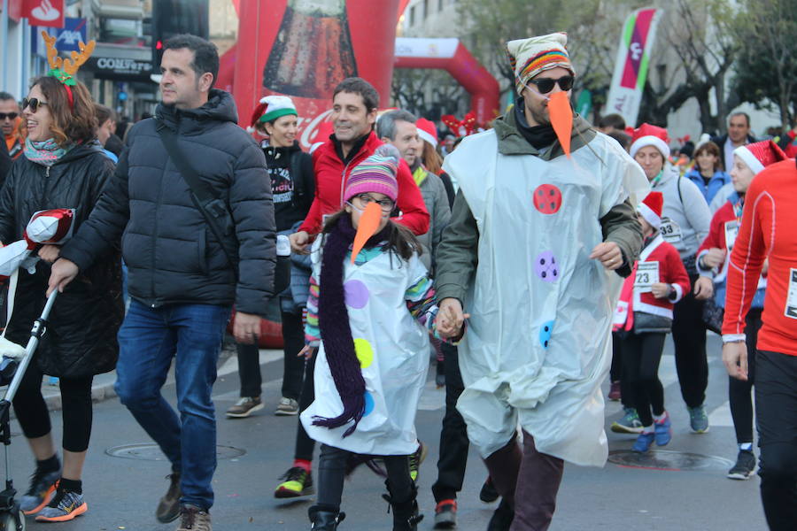 Fotos: La San Silvestre popular vuelve a llenar León de diversión