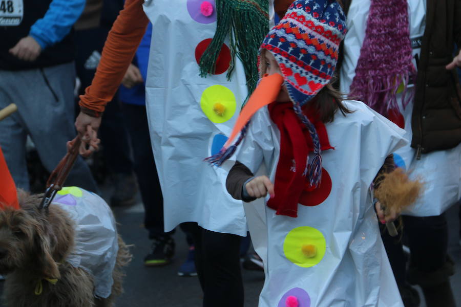 Fotos: La San Silvestre popular vuelve a llenar León de diversión