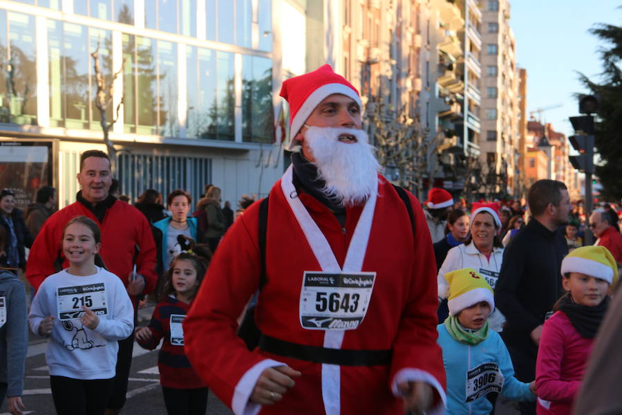 Fotos: La San Silvestre popular vuelve a llenar León de diversión