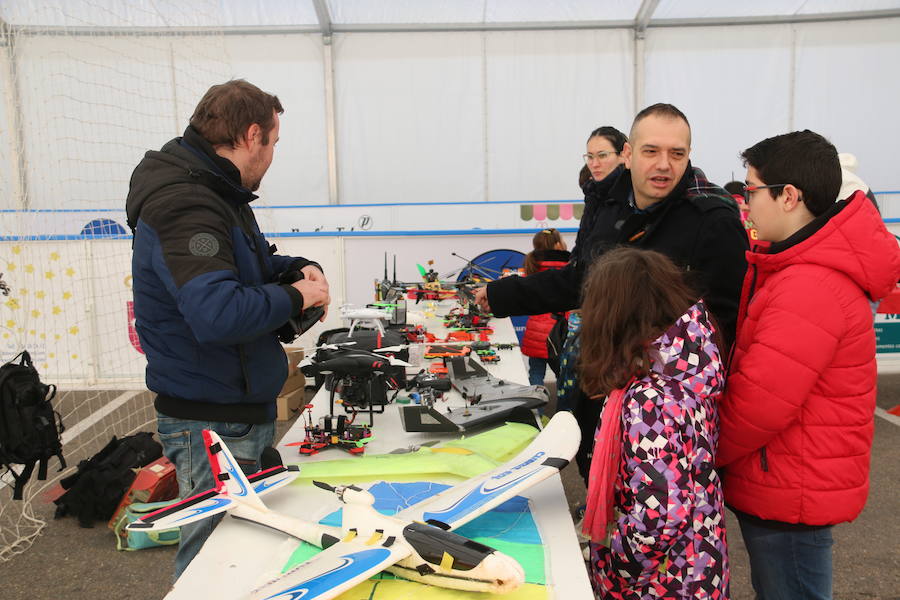Fotos: Los drones protagonistas de la Navidad en Valverde de la Virgen