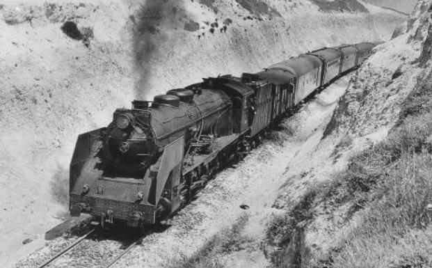 Tren Correo que realizaba la ruta Madrid-A Coruña.