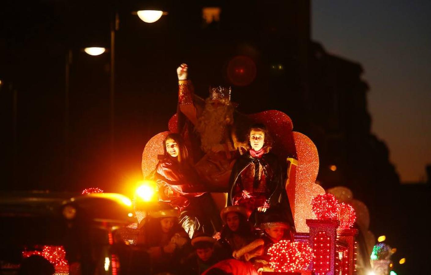 Fotos: El Mago Chalupa pone la magia junto a los Reyes Magos en Ponferrada