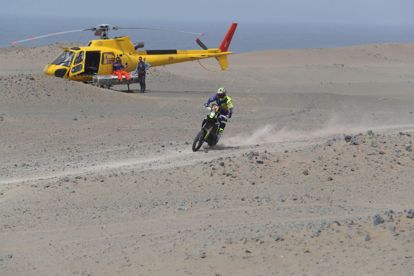 El piloto leonés firma otra gran segunda etapa después de no pocas dificultades y finaliza la etapa en el puesto 44 después de pasar por uno de los controles en el puesto 74