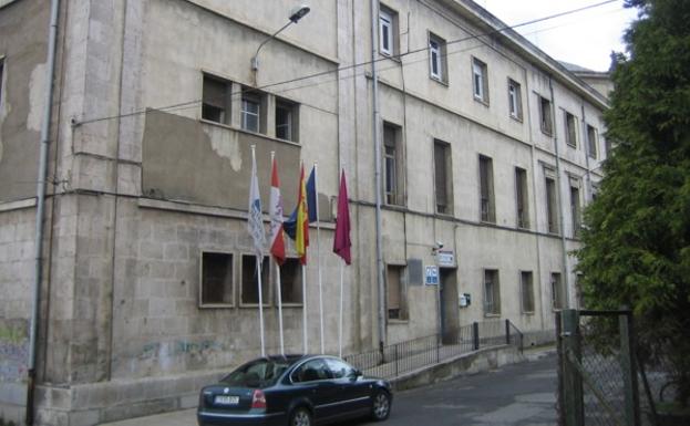 Fachada del Albergue Municipal de León. 