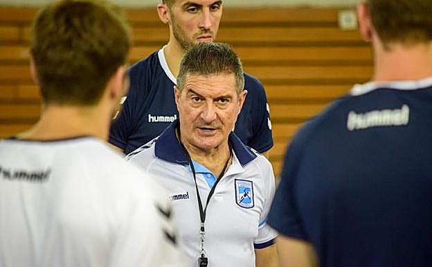 Manolo Cadenas, en un entrenamiento con Argentina.