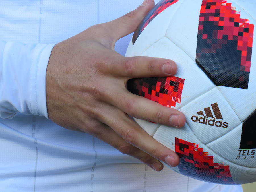 Fotos: Presentación de Dioni Villalba en el Reino de León