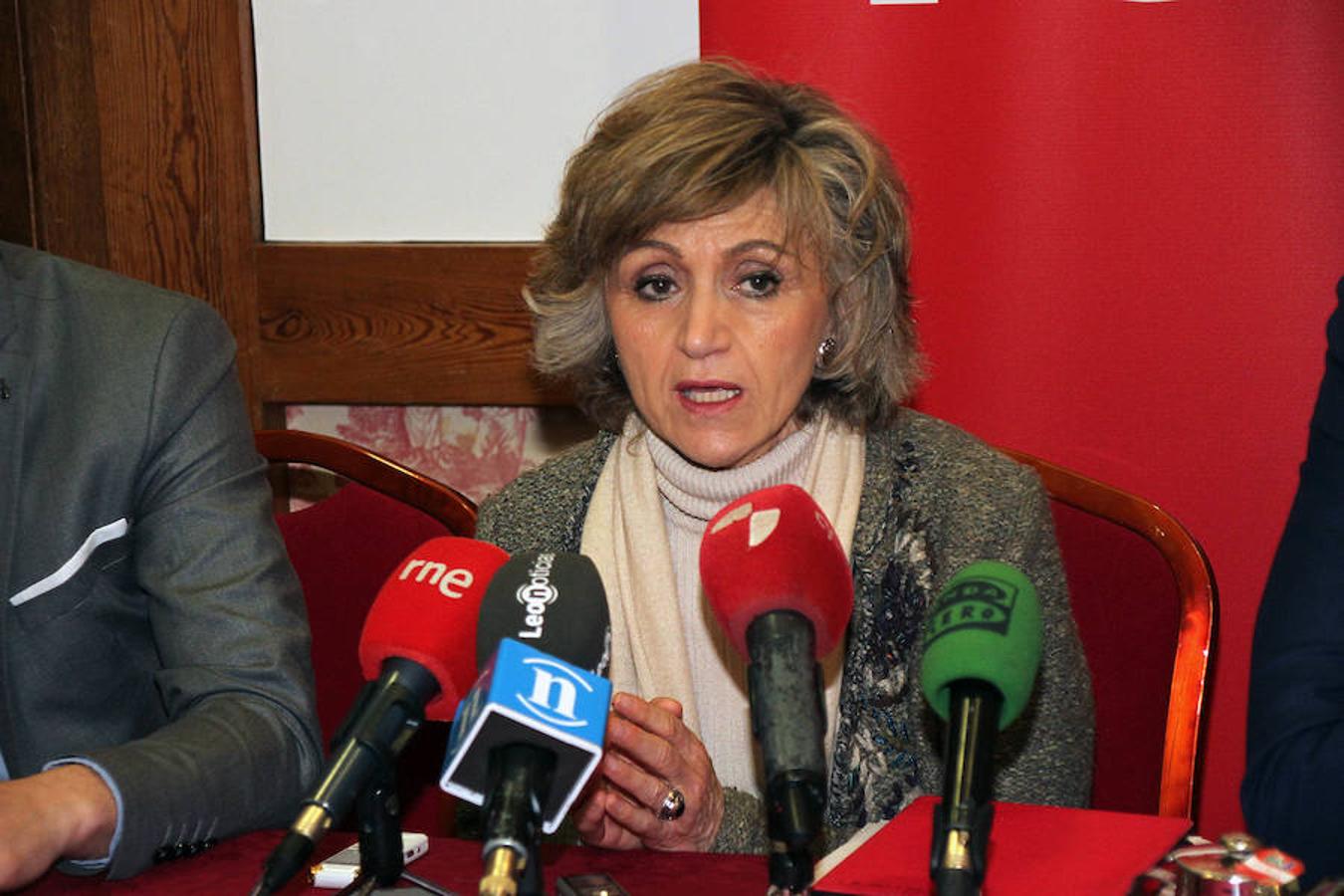Fotos: La ministra de Sanidad, María Luisa Carcedo, en León